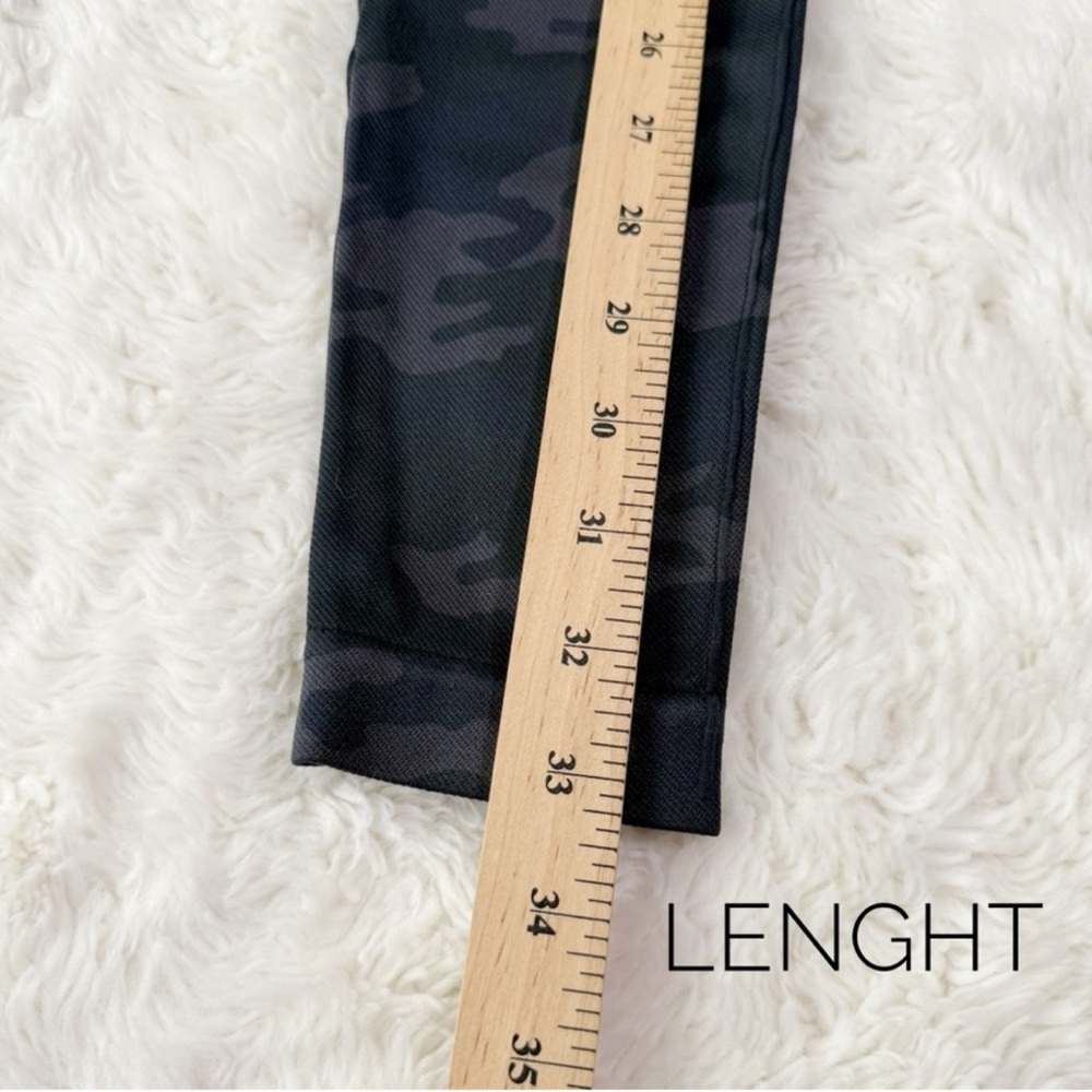 SPANX Women Camo Look At Me Now Seamless Leggings MEDIUM Athleisure Activewear - Picture 7 of 10